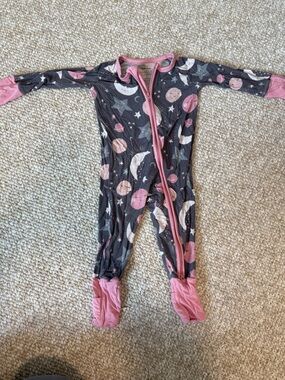 Little Sleepies 3-6 Months Gray & Pink Moon Print One-Piece Pajamas